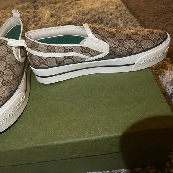 Gucci slip on sneaker - Picture 3 of 5